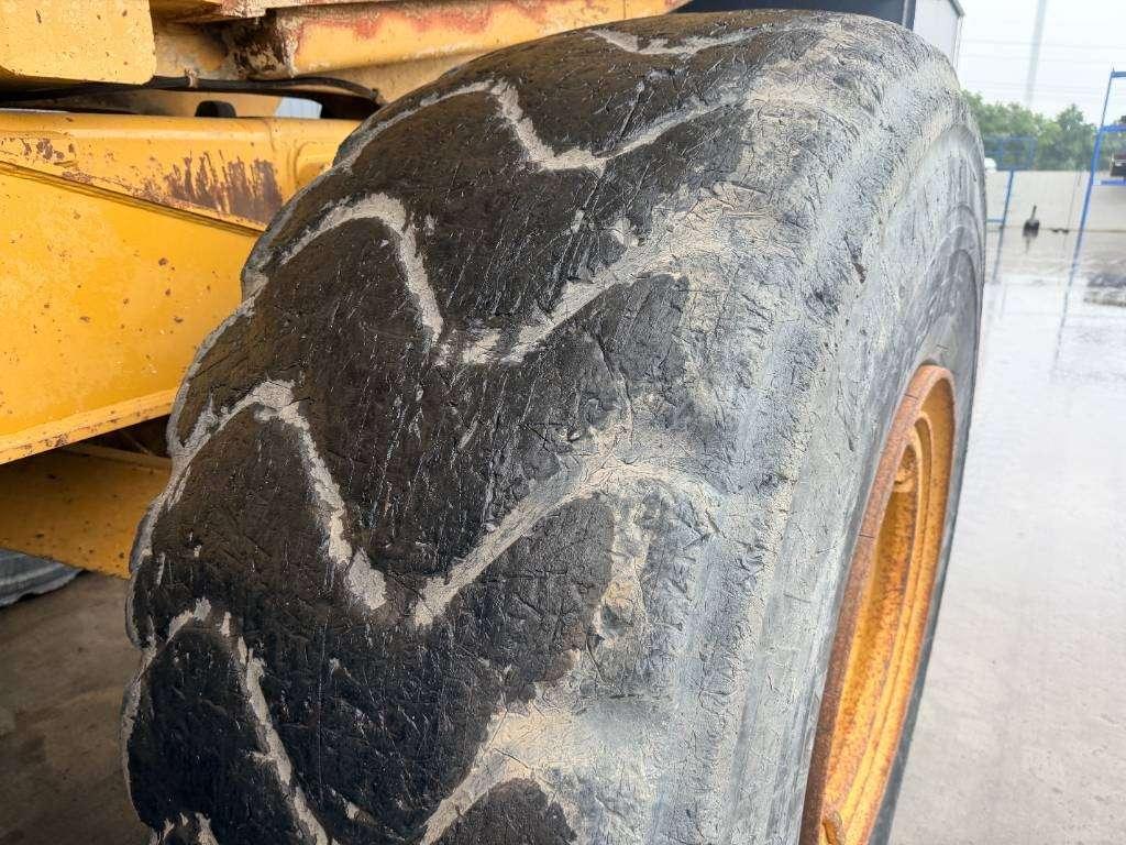 Caterpillar 735 Photo 18