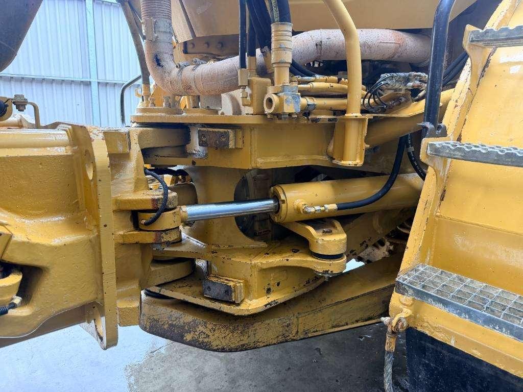Caterpillar 735 Photo 22