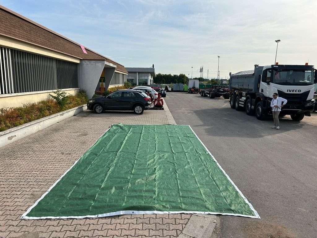 RETE ANTIGRANDINE NUOVA PER COPERTURA CONTAINERS Photo 1