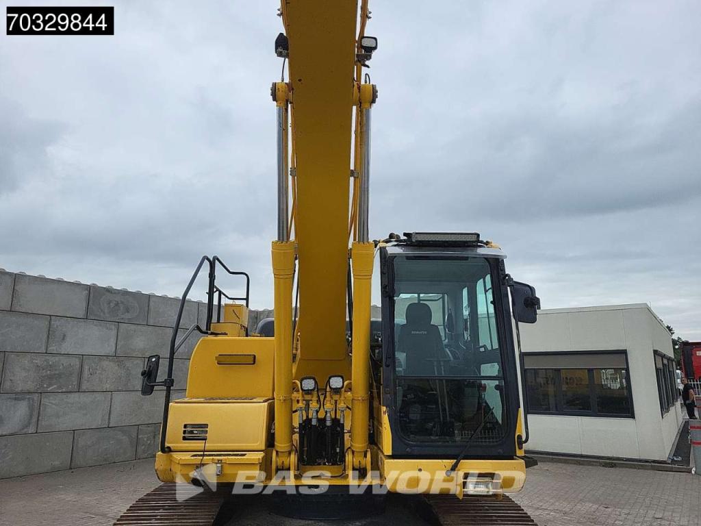Komatsu HB215 LC -2 Photo 10
