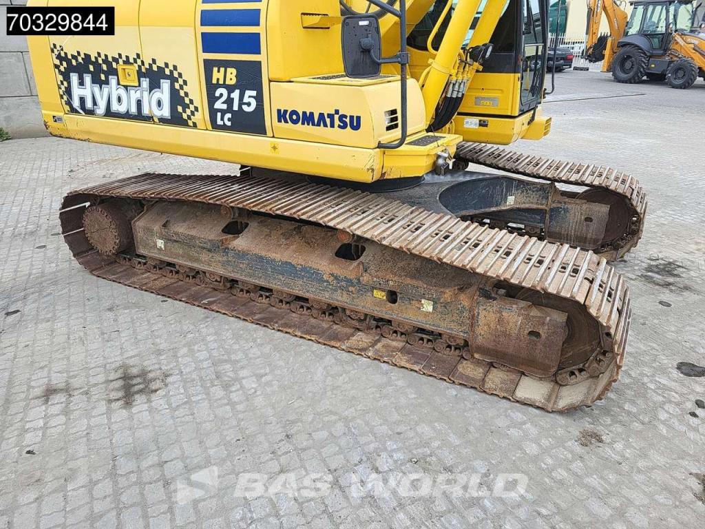 Komatsu HB215 LC -2 Photo 21