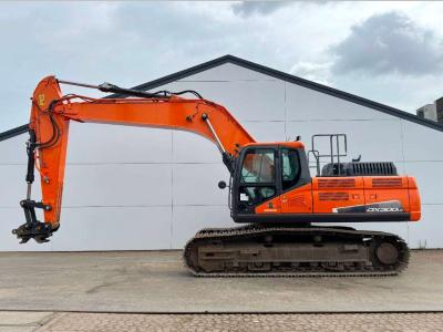 Doosan DX300LC-5 - Hammer Lines / Rear + Side Camera sold by Boss Machinery