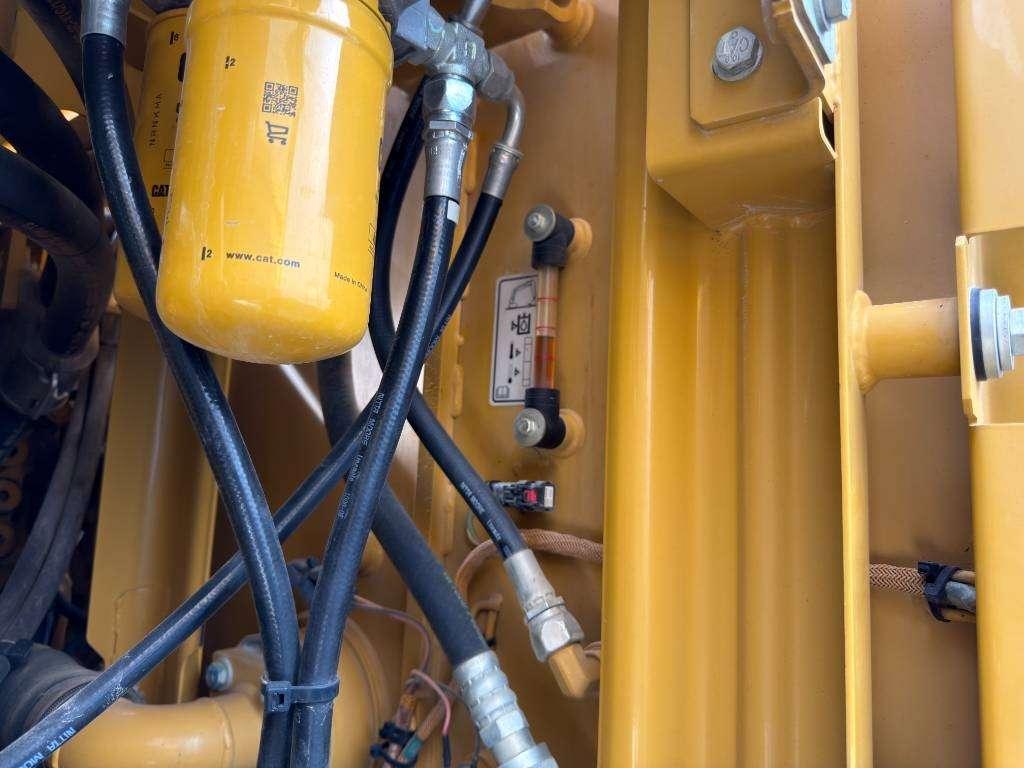 Caterpillar 320E L Photo 28