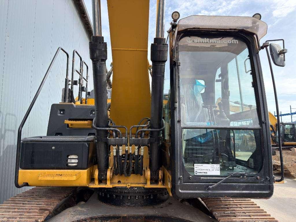 Caterpillar 320E L Photo 9