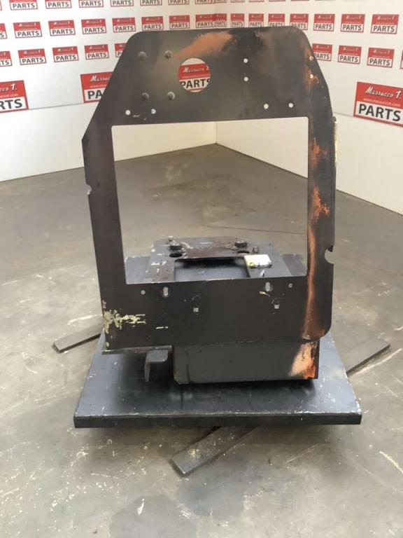 Engine mount for JLG LIFT 450 AJ Photo 2