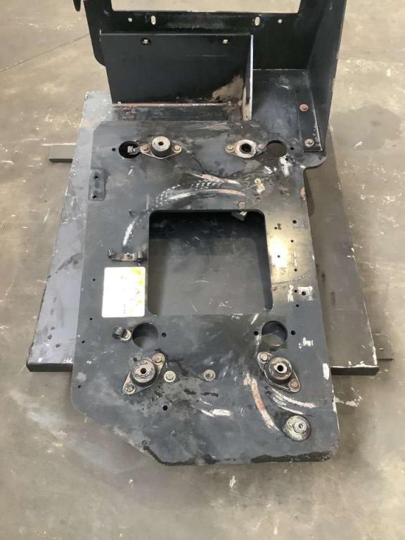 Engine mount for JLG LIFT 450 AJ Photo 4