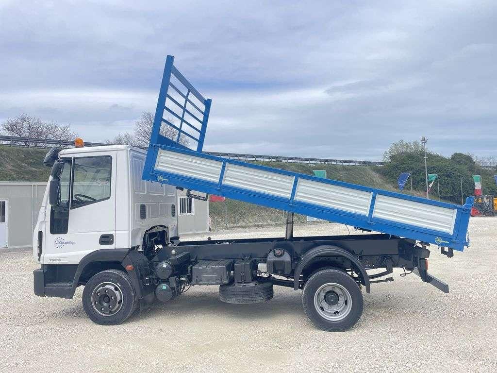 Iveco 75 E 18 Photo 2