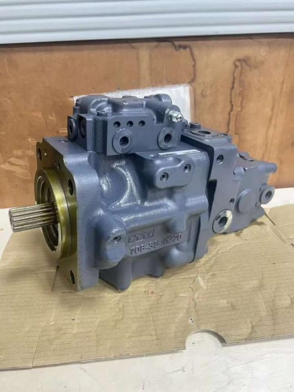 Komatsu PC35MR-2 Photo 2