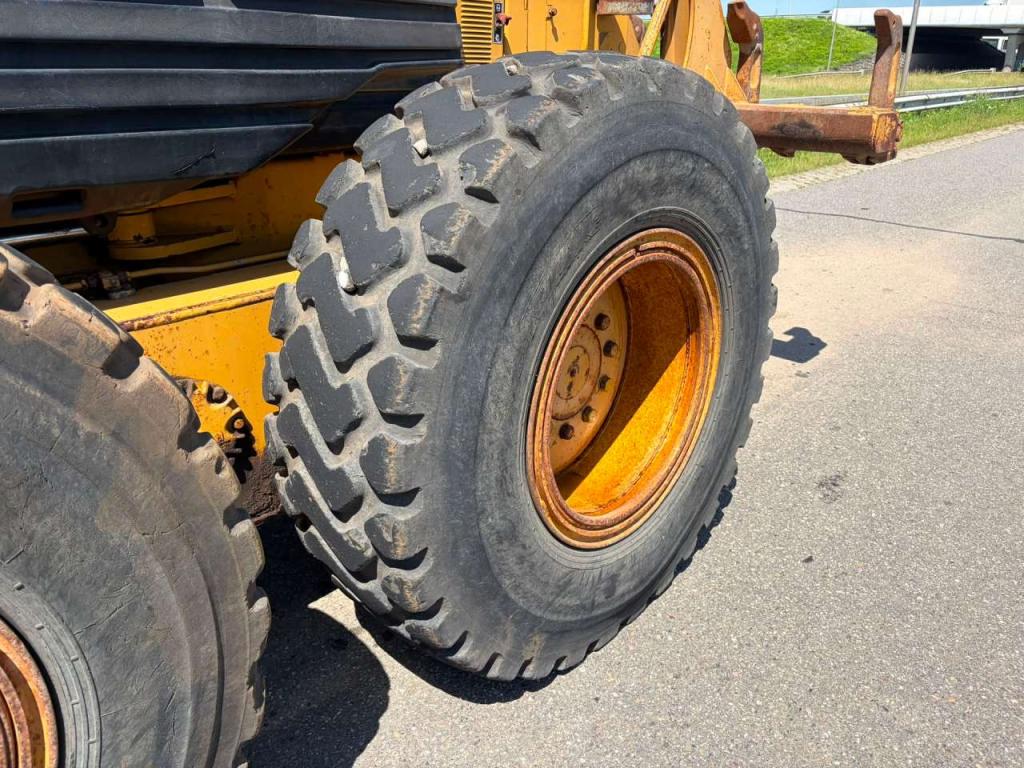 Caterpillar 140H Photo 12