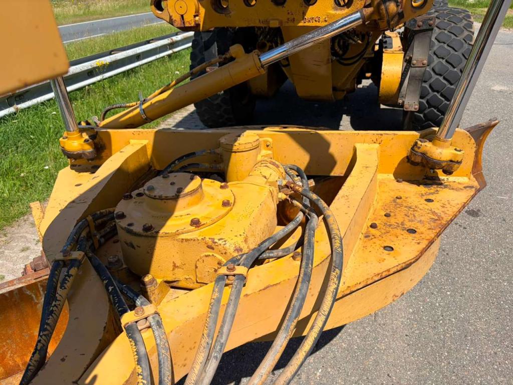 Caterpillar 140H Photo 24