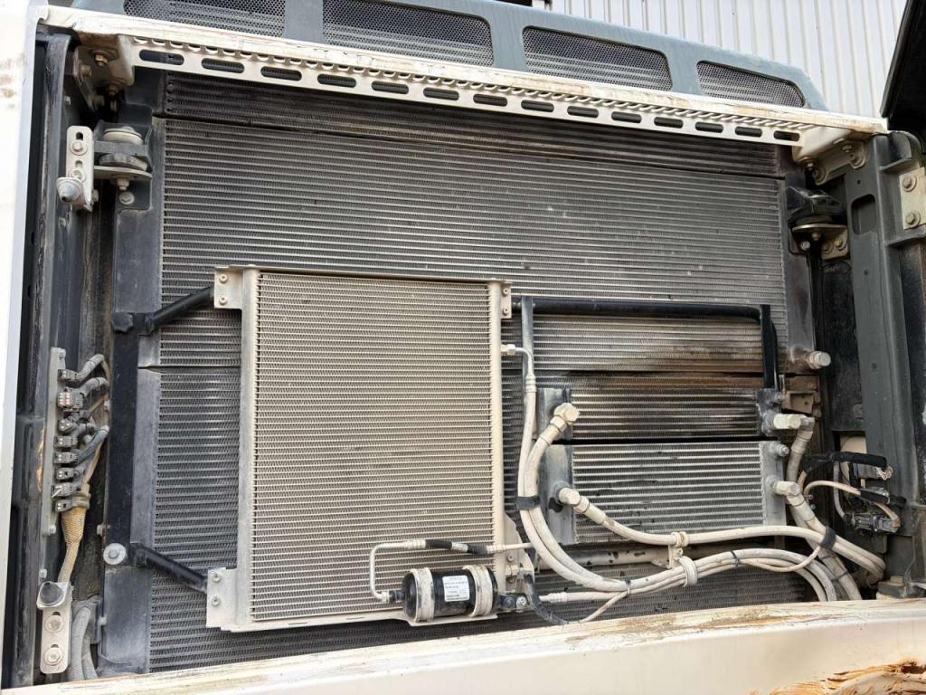 Liebherr R950 SHD (R945 / R946) Photo 27