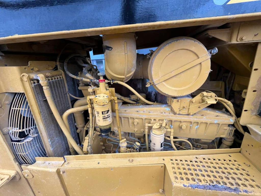 Caterpillar D8R - Single shank ripper Photo 10