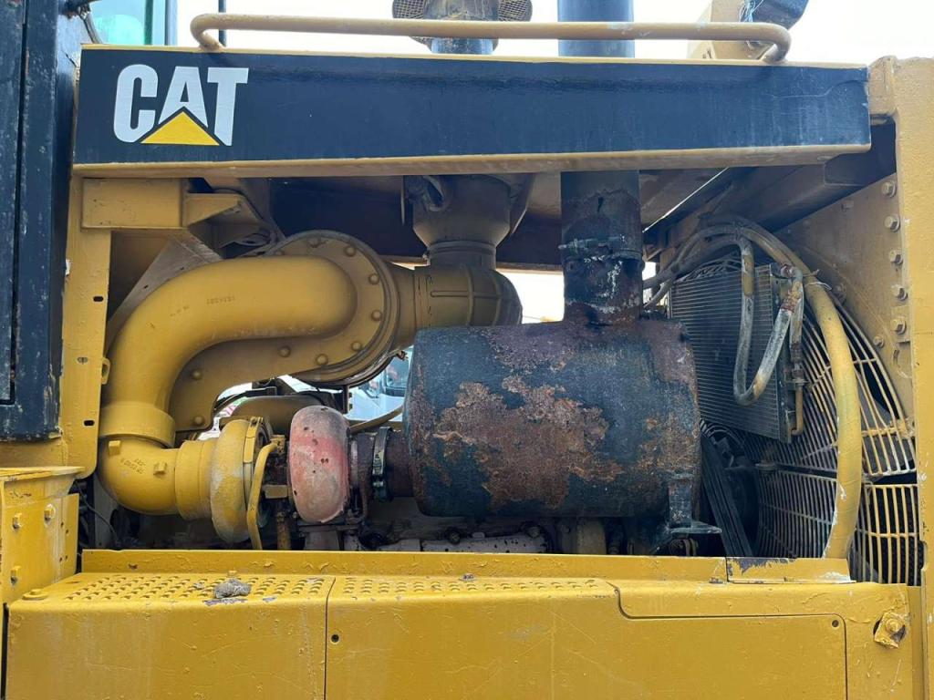 Caterpillar D8R - Single shank ripper Photo 14