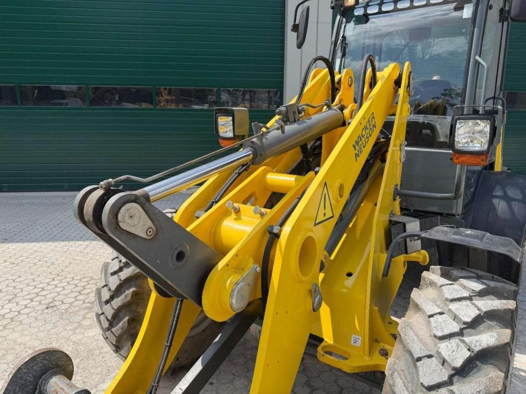Wacker Neuson WL 54 LOW HOURS Photo 12