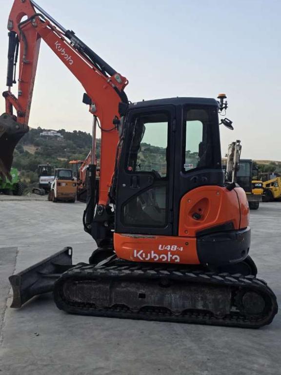 Kubota U48-4 Photo 2