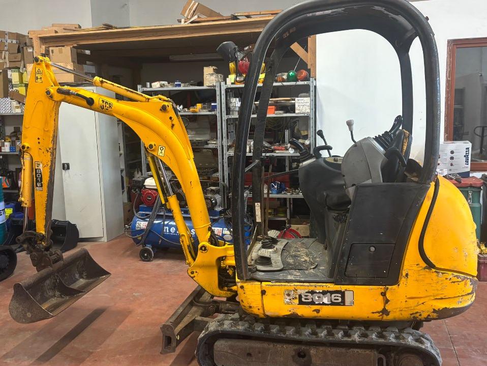JCB 8016 Photo 3