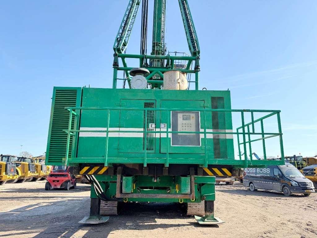 Hitachi KH150GLS-2 - 30.3m Drill / Powerpack / Hydr Tracks Photo 5
