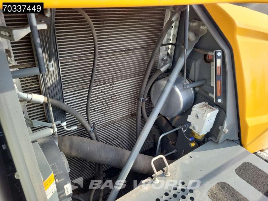 Liebherr L550 Photo 24