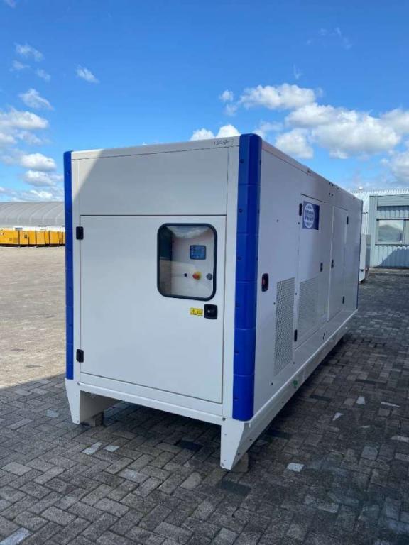 FG Wilson P550-3 - 550 kVA Genset - DPX-16020 Photo 3