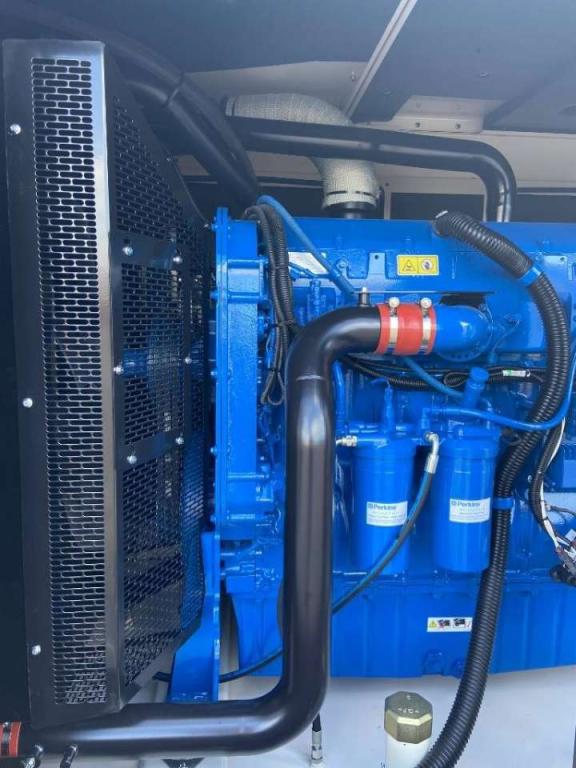 FG Wilson P550-3 - 550 kVA Genset - DPX-16020 Photo 9