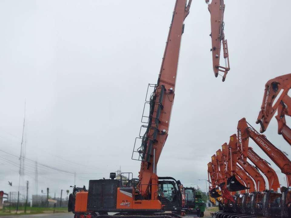 Hitachi ZX490LCH-7 Photo 3