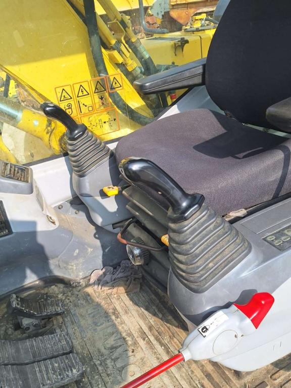 Komatsu PC 180 NLC Photo 10