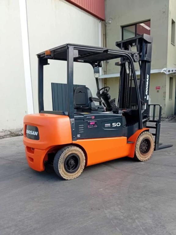 Doosan B50X-5 Photo 4