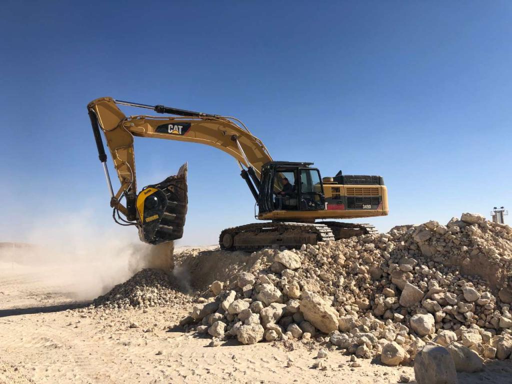 MB CRUSHER BF135.8 Photo 3