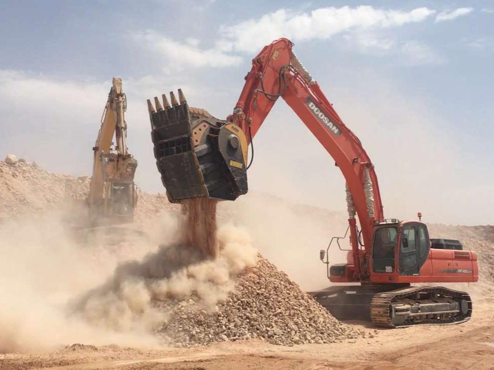 MB CRUSHER BF135.8 Photo 5