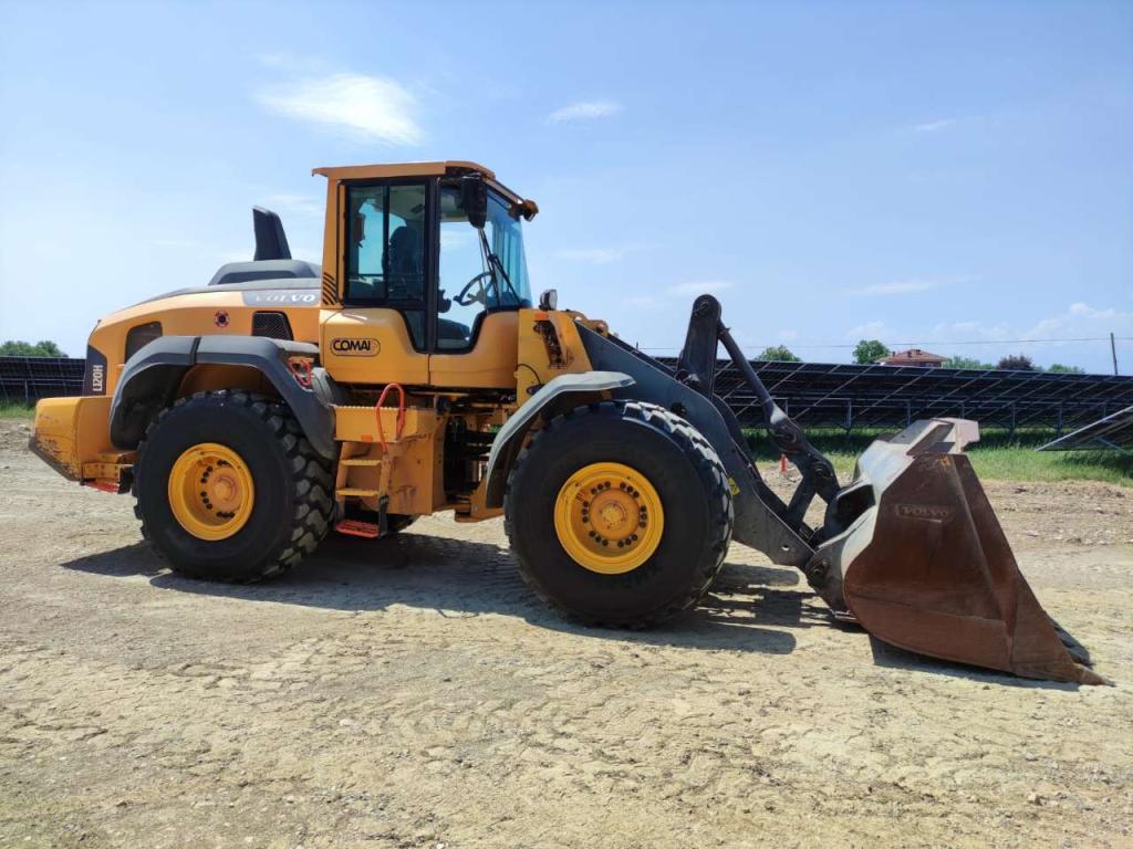 Volvo L120H Photo 3