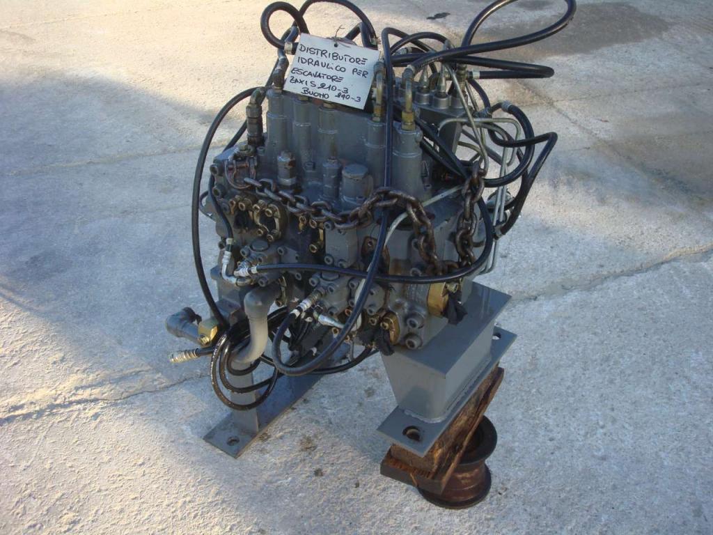 Hydraulic distributor for ZAXIS 210.3  E 240.3 Photo 3