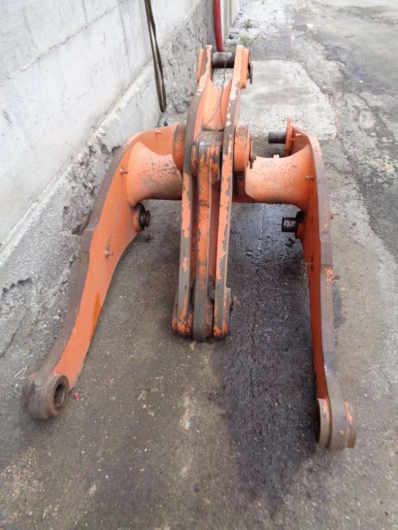 Arm for loaders for Fiat Hitachi W 170 Photo 2