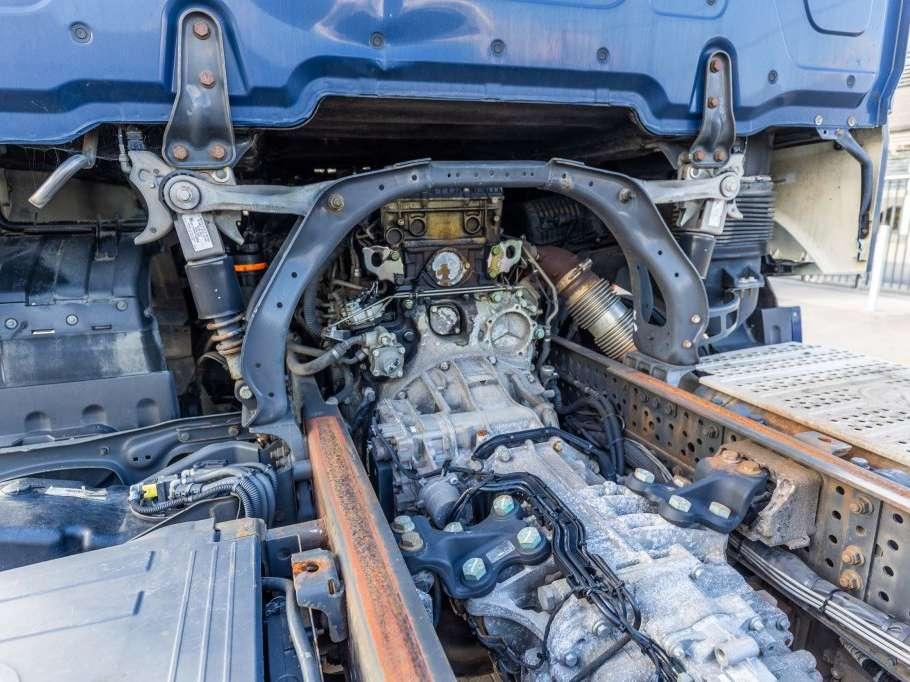 Mercedes-Benz ACTROS 2548 Photo 9