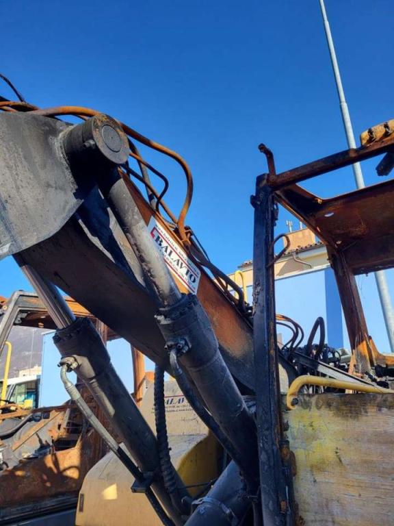 Volvo boom arm 14644963 for Volvo EW160D Photo 5