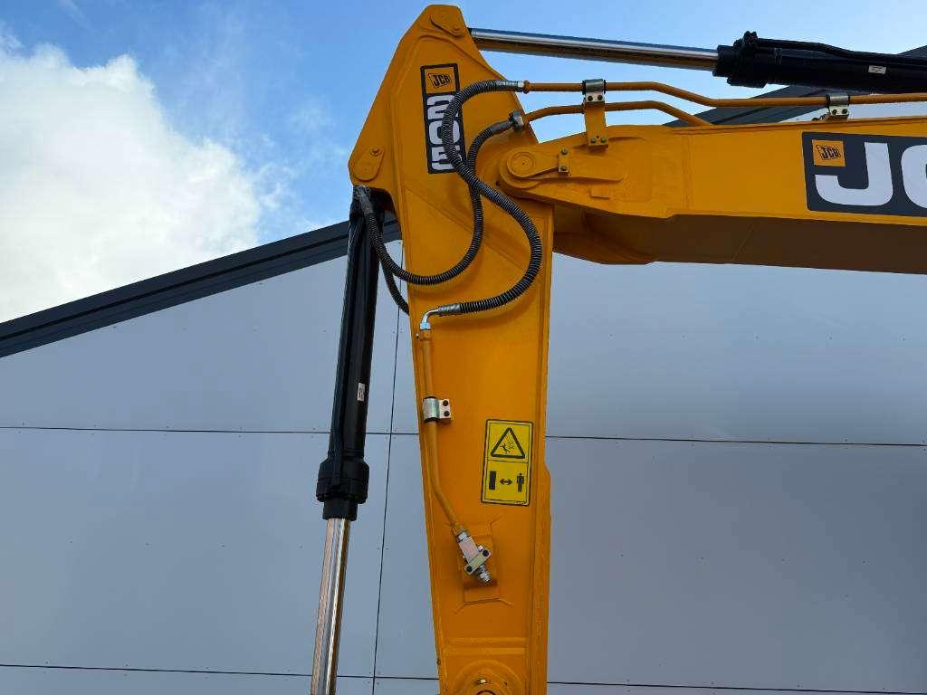 JCB 205 *2026 Model* - New / Unused / Hammer Lines Photo 15