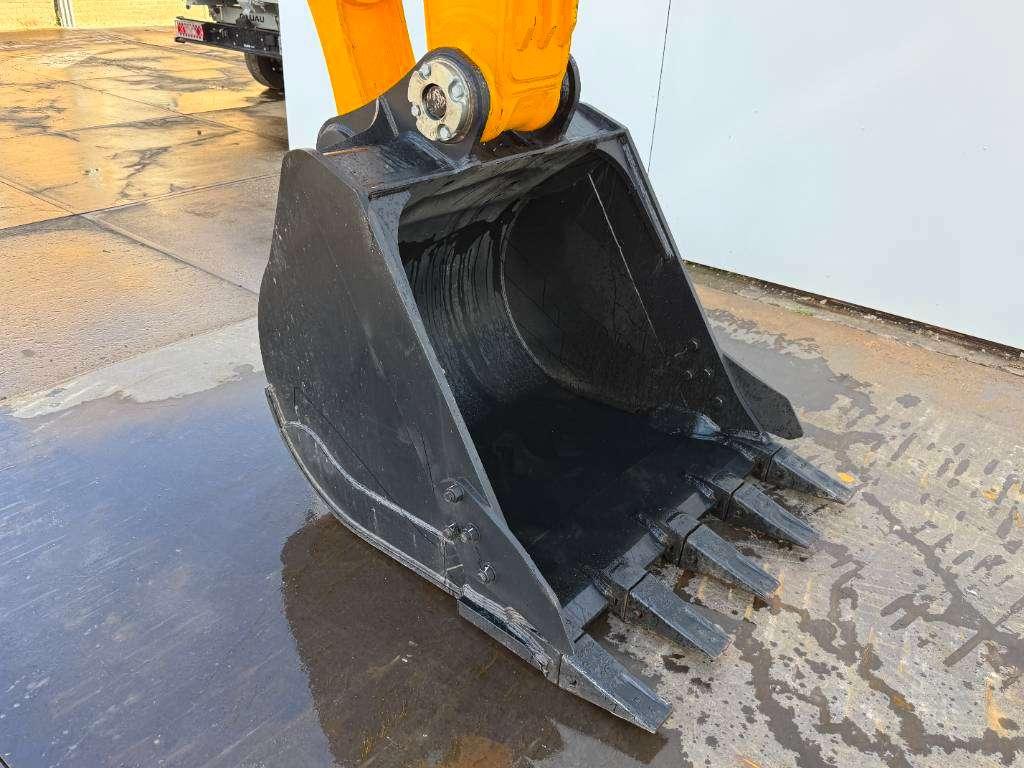 JCB 205 *2026 Model* - New / Unused / Hammer Lines Photo 17