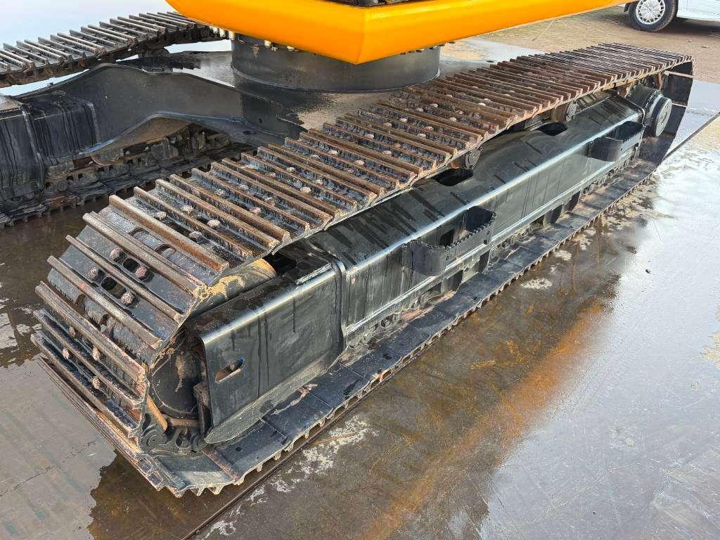 JCB 205 *2026 Model* - New / Unused / Hammer Lines Photo 18