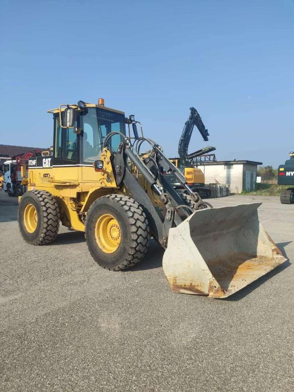 Caterpillar IT24F Photo 5