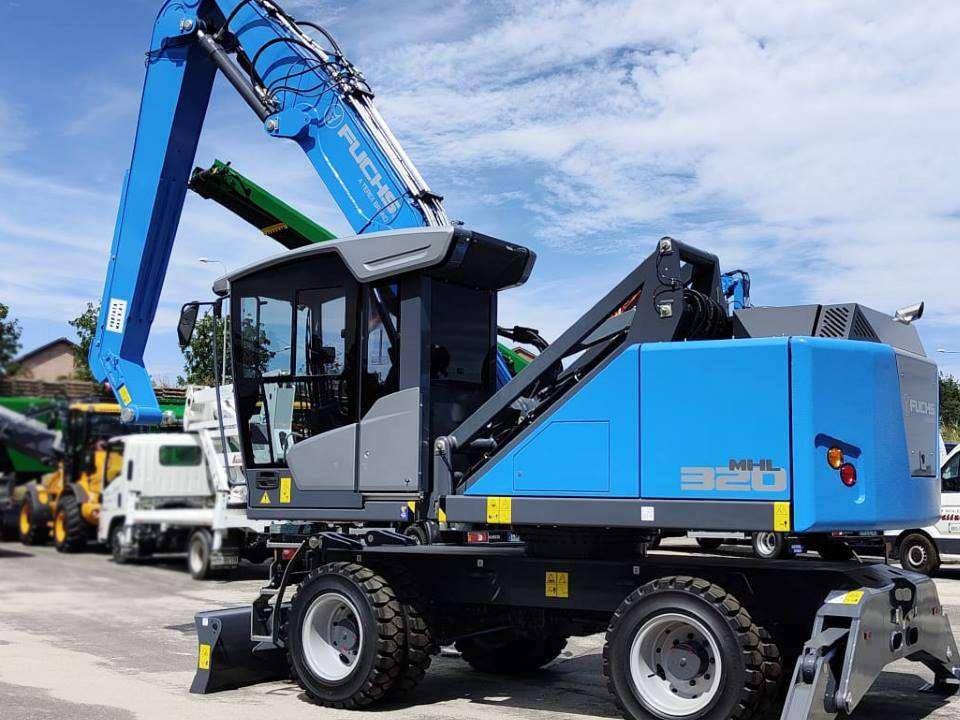Fuchs MHL 320 Photo 2