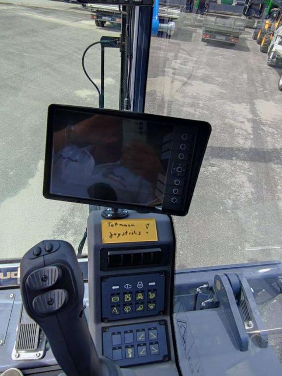 Fuchs MHL 320 Photo 5