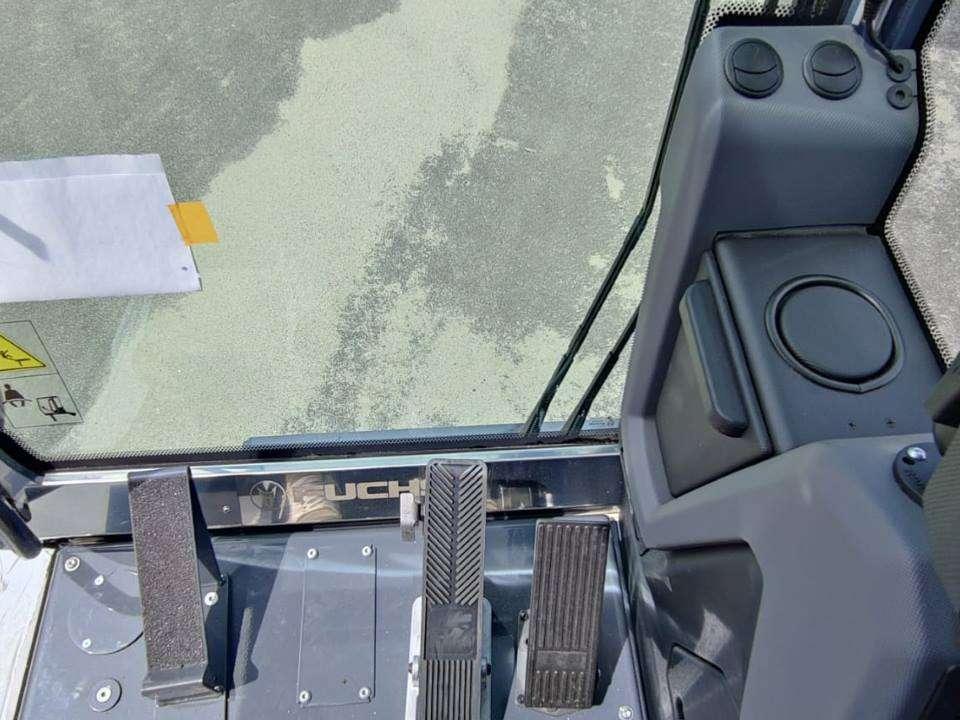 Fuchs MHL 320 Photo 8