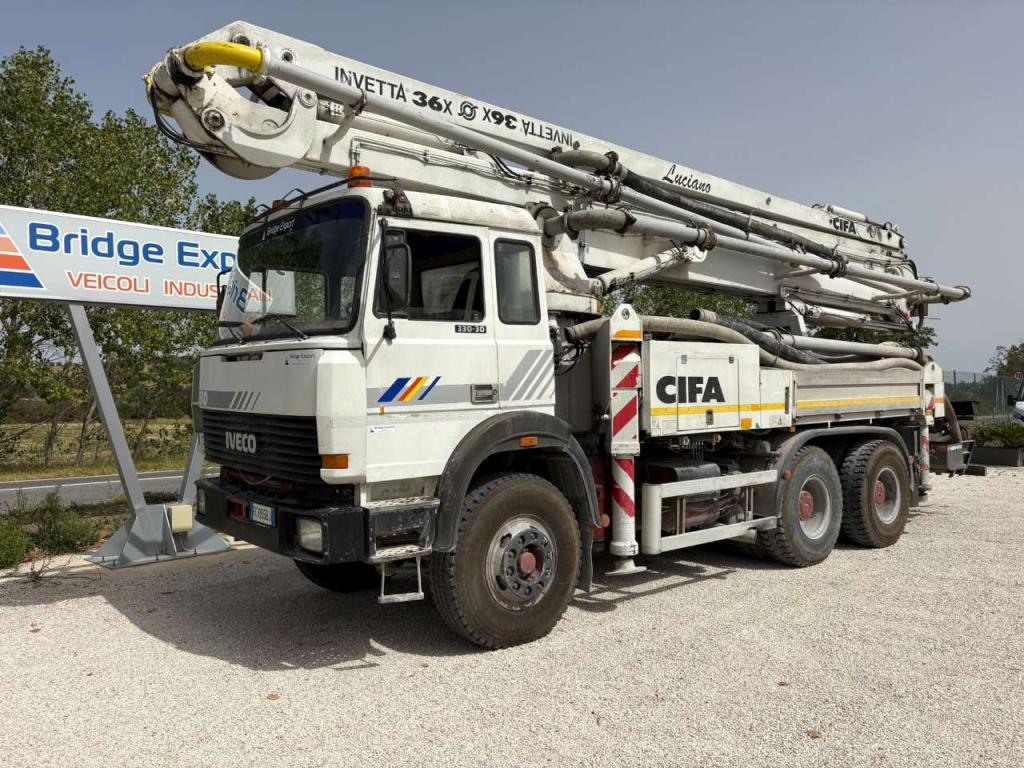 Iveco 330.30 POMPA CIFA 36 metri Photo 12