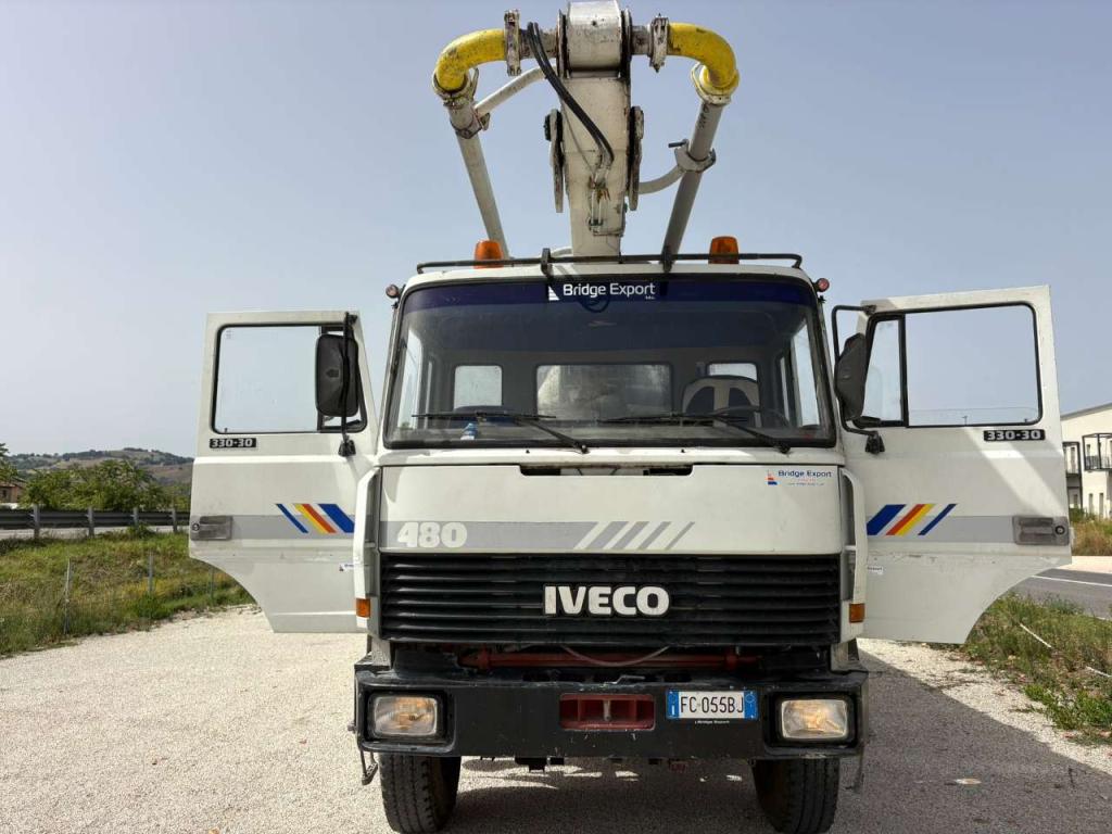 Iveco 330.30 POMPA CIFA 36 metri Photo 8
