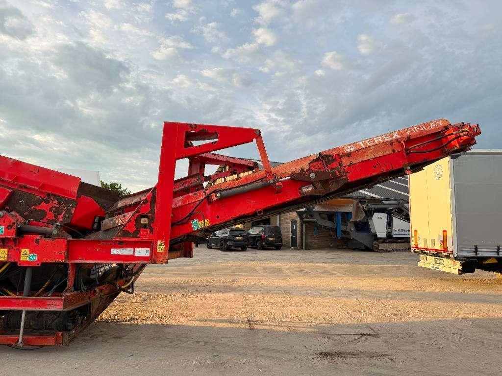 Terex Finlay 883T - 2 Side Conveyor / Auto Greasing Photo 11