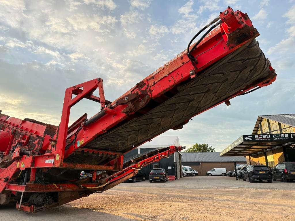 Terex Finlay 883T - 2 Side Conveyor / Auto Greasing Photo 12