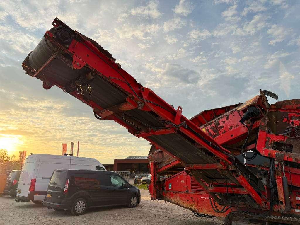 Terex Finlay 883T - 2 Side Conveyor / Auto Greasing Photo 19