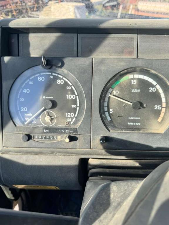 Iveco 410E44H Photo 10