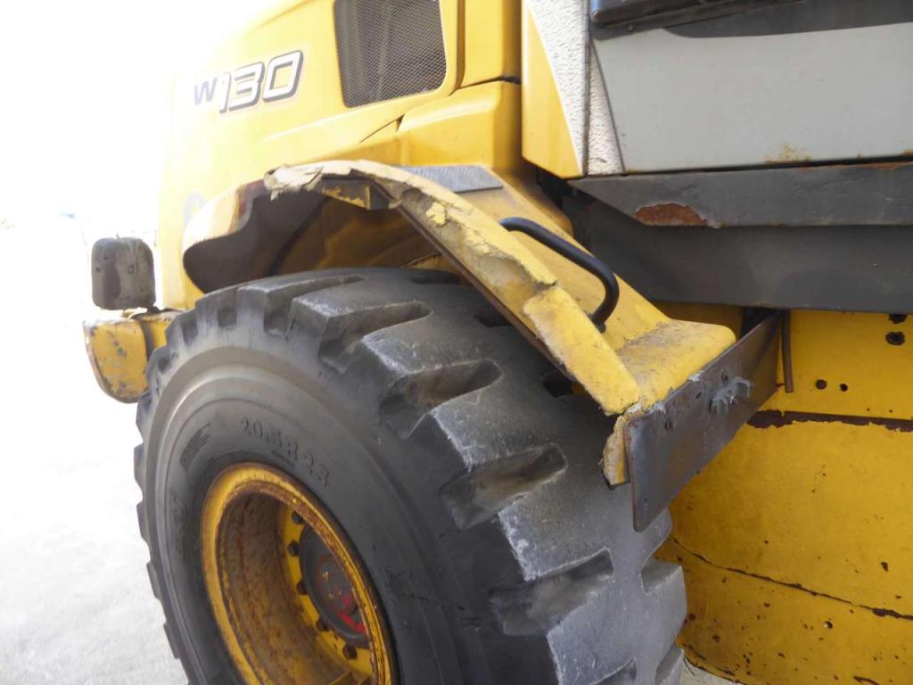 New Holland W130 Photo 16