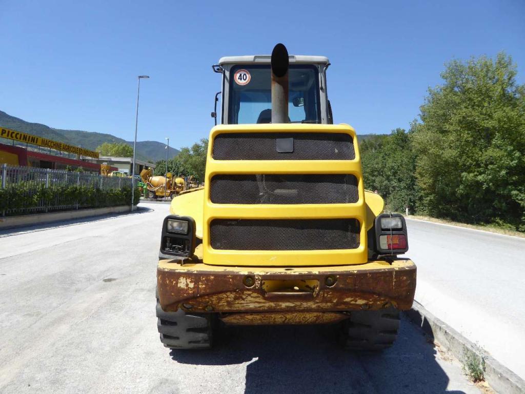 New Holland W130 Photo 4