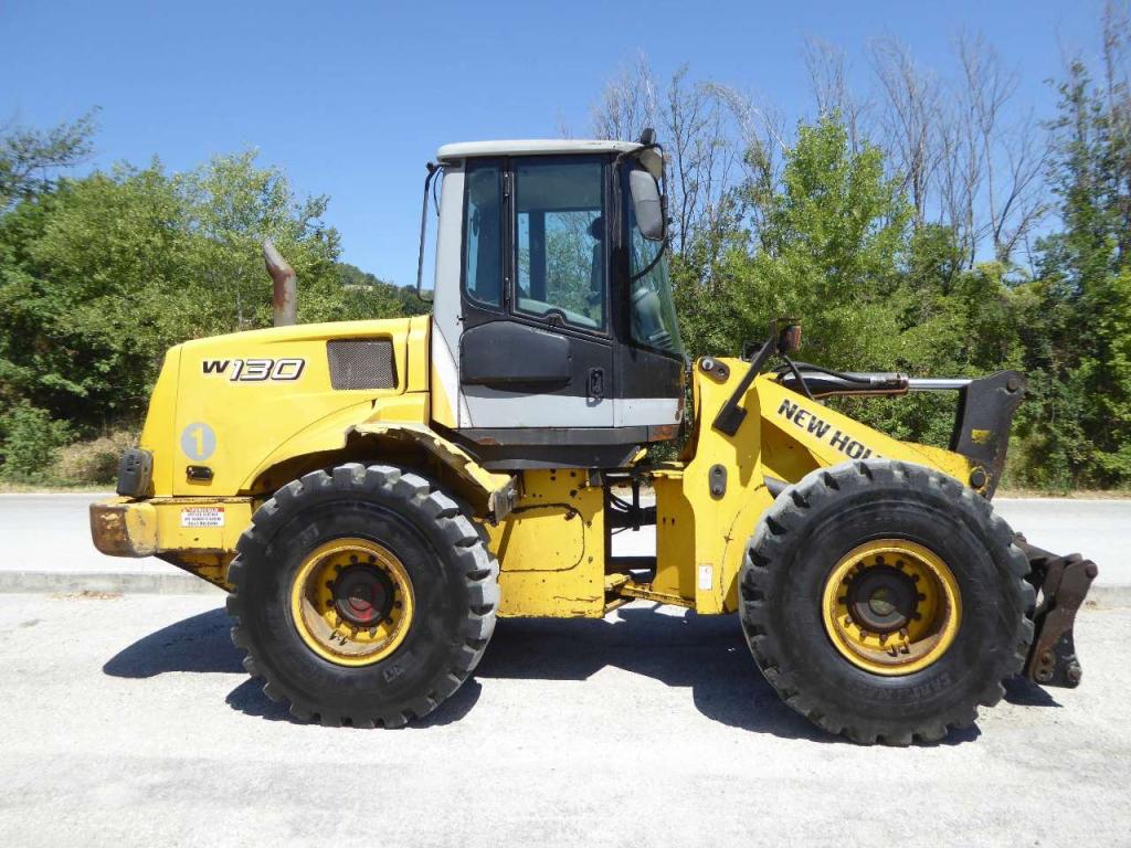 New Holland W130 Photo 5